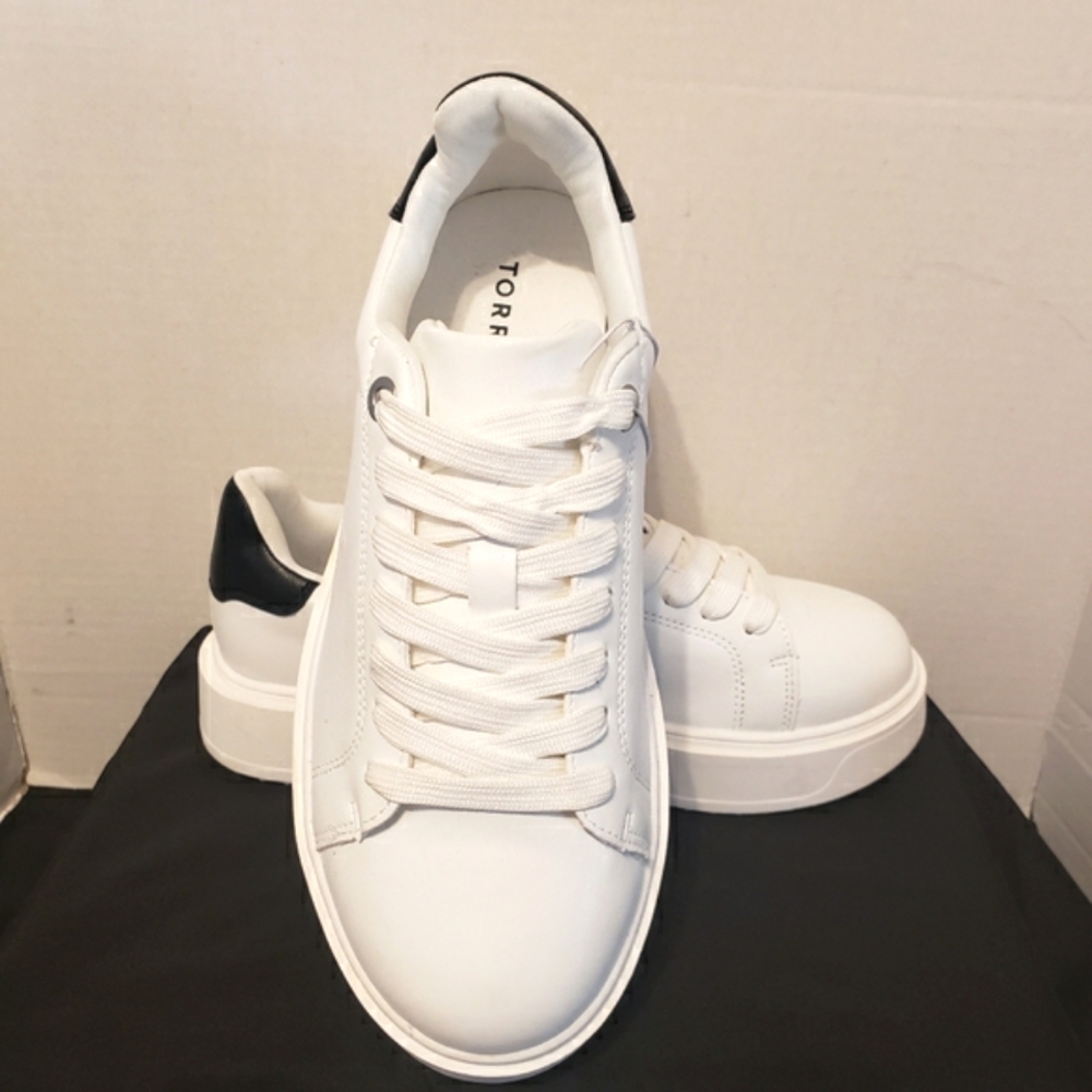 Torrid size 8.5 WIDE Shoes